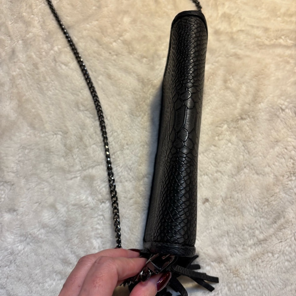 AKAIV Crossbody Bag Black Reptile Print Steel-tone Chain Strap Tassel Vegan - Picture 6 of 16